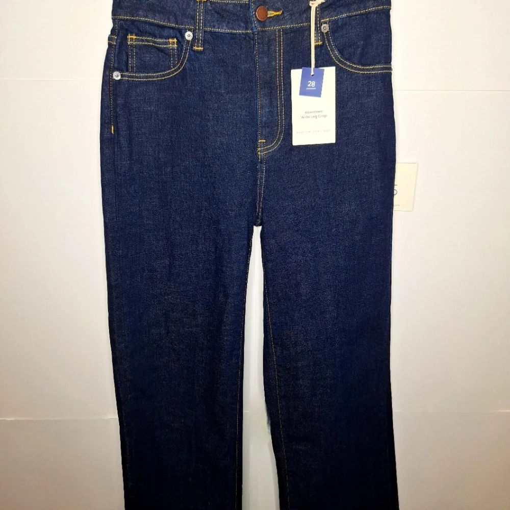 Oliver Logan Bradshaw dark wash preppy core size 28 jeans.